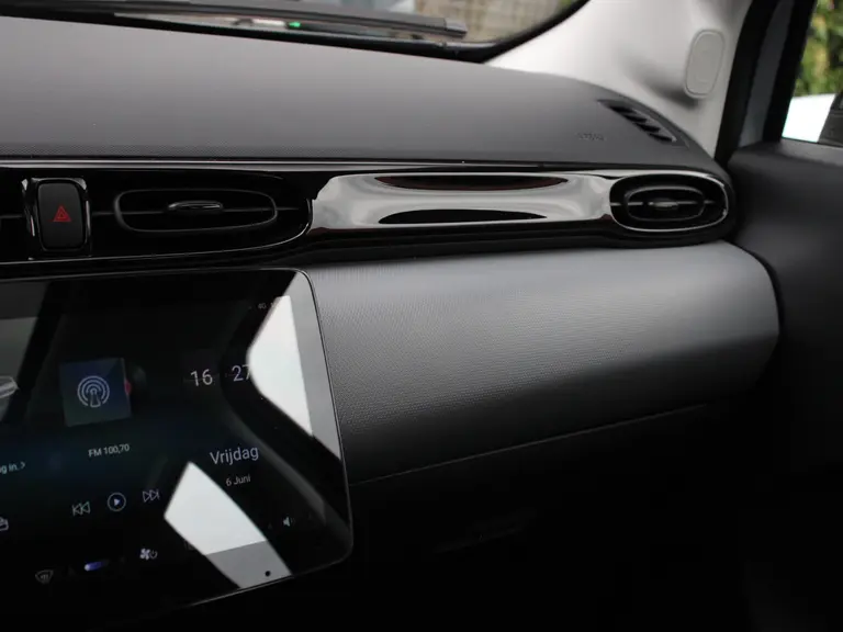 Leapmotor T03 Design 37.3 kWh Navigatie, Camera achter, Parkeerhulp achter, Audio, Keyless Start, Lichtmetalen velgen afbeelding 29