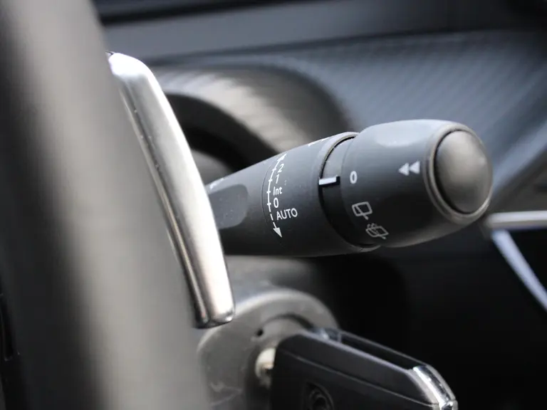 Peugeot 208 Allure 1.2 Hybrid 100PK e-DCS6 Automaat Navigatie, Achteruitrijcamera, Stoelverwarming, Adaptieve Cruise Control afbeelding 21