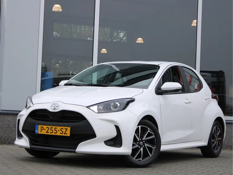 Toyota Yaris 1.0 VVT-i Active Cruise Control, Airco, Lichtmetalen Velgen, Bluetooth, Achteruitrijcamera afbeelding 11