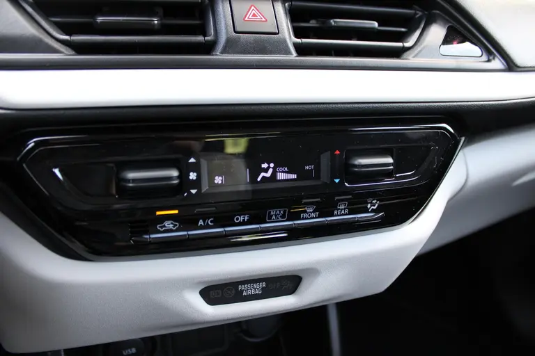 Suzuki Swift 1.2 Comfort Smart Hybrid NIEUW MET 6 JAAR GARANTIE! Navigatie, Achteruitrijcamera, Parkeersensoren Achter, Cruise Control Adaptief afbeelding 23