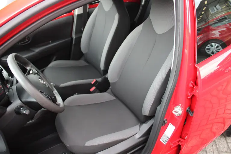 Toyota Aygo 1.0 VVT-i x-fun , 1e Eigenaar en Dealer onderhouden afbeelding 11