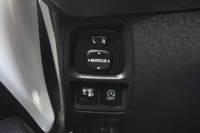 Toyota Aygo 1.0 VVT-i x-play Achteruitrijcamera, Airco, Bluetooth, Elektrische Ramen afbeelding 28