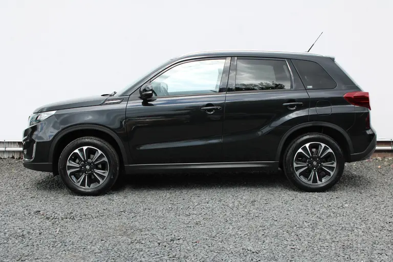 Suzuki Vitara 1.4 Boosterjet Style Smart Hybrid Navigatie, Parkeersensoren voor en achter, Stoelverwarming, Achteruitrijcamera afbeelding 13
