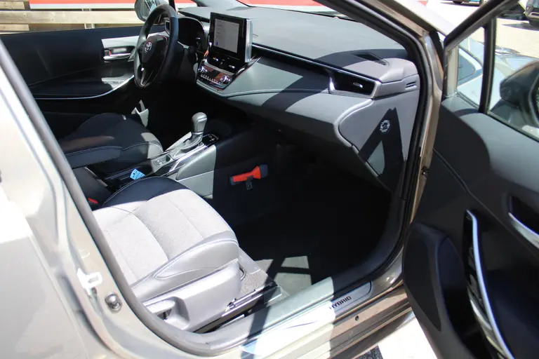Toyota Corolla Touring Sports 1.8 Hybrid Dynamic Automaat, Trekhaak, All-Seasons en 1e Eigenaar! afbeelding 14