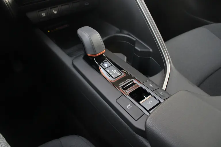Toyota C-HR 1.8 Hybrid 140 First Edition Automaat 360° Camera, Elektrische Achterklep, Draadloze Carplay\Android Auto, Keyless Go afbeelding 24