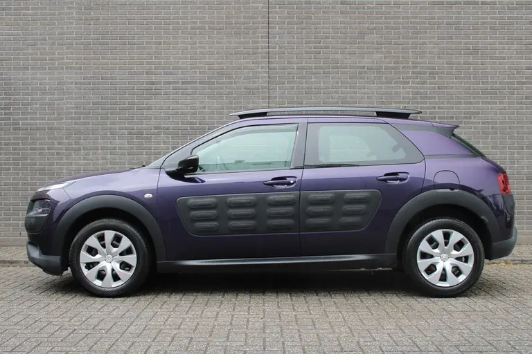 Citroën C4 Cactus 1.2 PureTech Feel Trekhaak, Cruise Control, Airco, Elekt. ramen voor, Navigatie afbeelding 3