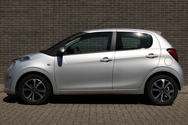 Citroën C1 1.0 e-VTi Shine Airco, Navigatie, Keyless start, LM velgen, Achteruitrij camera, Bluetooth, afbeelding 2