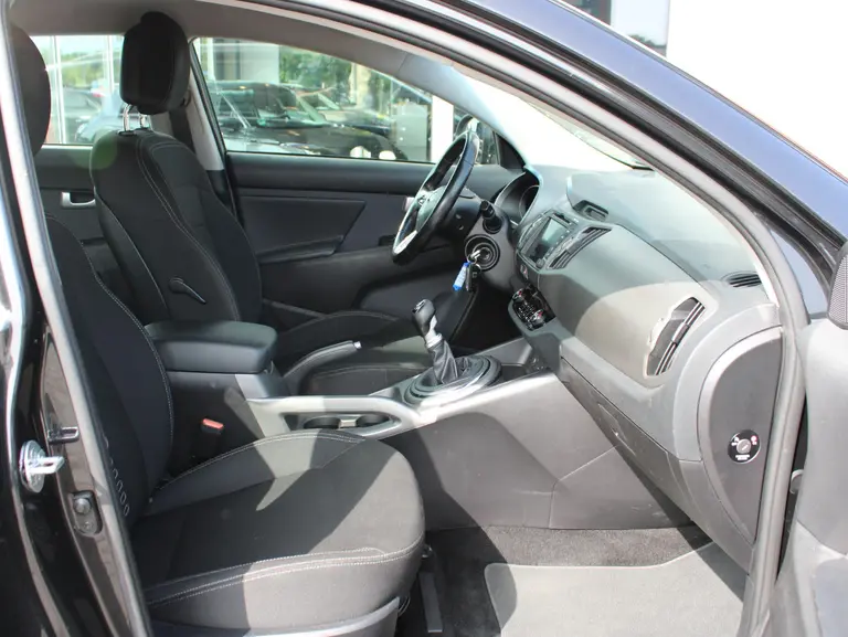 Kia Sportage 1.6 GDI BusinessLine Trekhaak, Navigatie, Cruise control, Climate control afbeelding 8