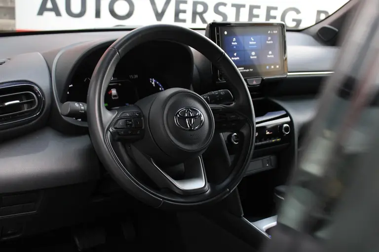 Toyota Yaris Cross 1.5 Hybrid Dynamic Navigatie, Achteruitrijcamera, Climate Control, Bluetooth afbeelding 5