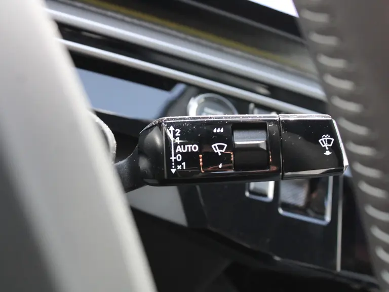 Peugeot 3008 Allure 1.2 Hybrid 145PK e-DCS6 Automaat Navigatie, Achteruitrijcamera, Keyless Entry & Start Stoelverwarming, Apple Carplay, Android Auto afbeelding 19