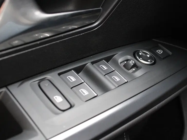 Peugeot 3008 GT 1.2 Hybrid 136PK e-DCS6 Automaat Navigatie, Rondomzichtcamera, Stoel & Stuurverwarming, Elektrische Achterklep, Alcantara afbeelding 18