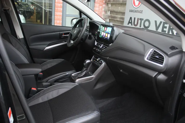 Suzuki S-Cross 1.5 Hybrid Style Adaptieve Cruise Control, Navigatie, Parkeersensoren Voor en Achter, Dodehoek Detectie afbeelding 17