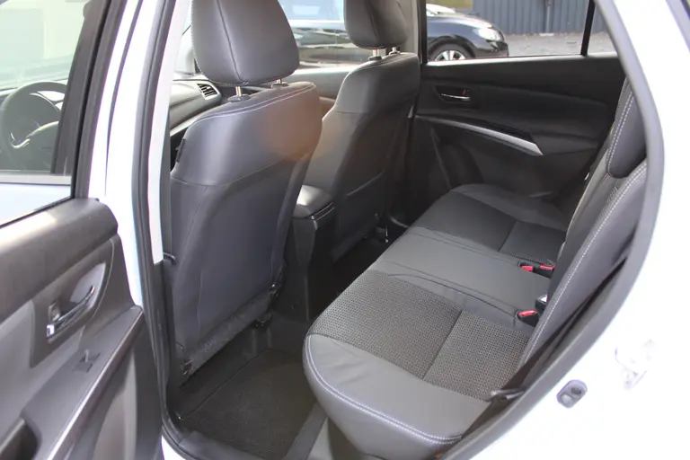 Suzuki S-Cross 1.5 Hybrid Style, Automaat, Trekhaak ORG NL met 6 jaar Fabrieksgarantie! 360 Camera, Draadloos Carplay en Dealer onderhouden! afbeelding 10