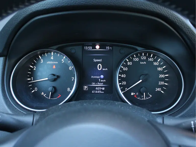 Nissan QASHQAI 1.2 N-Connecta Trekhaak, Panoramadak, Cruise control, Climate control, Parkeercamera afbeelding 14