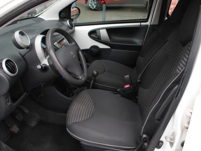 Peugeot 107 1.0 Active afbeelding 27