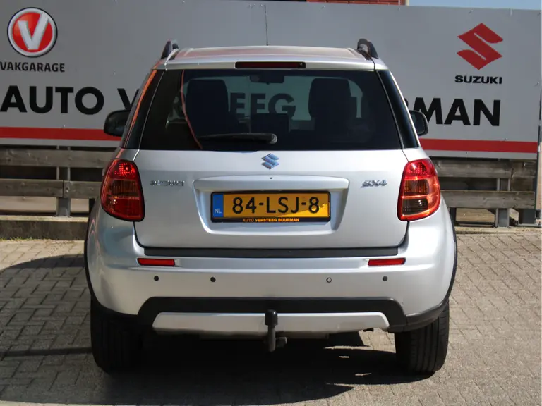 Suzuki SX4 1.6 Exclusive, Trekhaak, parkeersensoren, 2e Eig. Keyless en Middenarmsteun afbeelding 15