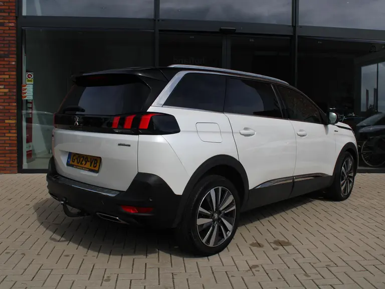 Peugeot 5008 1.2 PureTech 130PK Blue Lease GT-Line Trekhaak, Elektrische achterklep en Navigatie afbeelding 9
