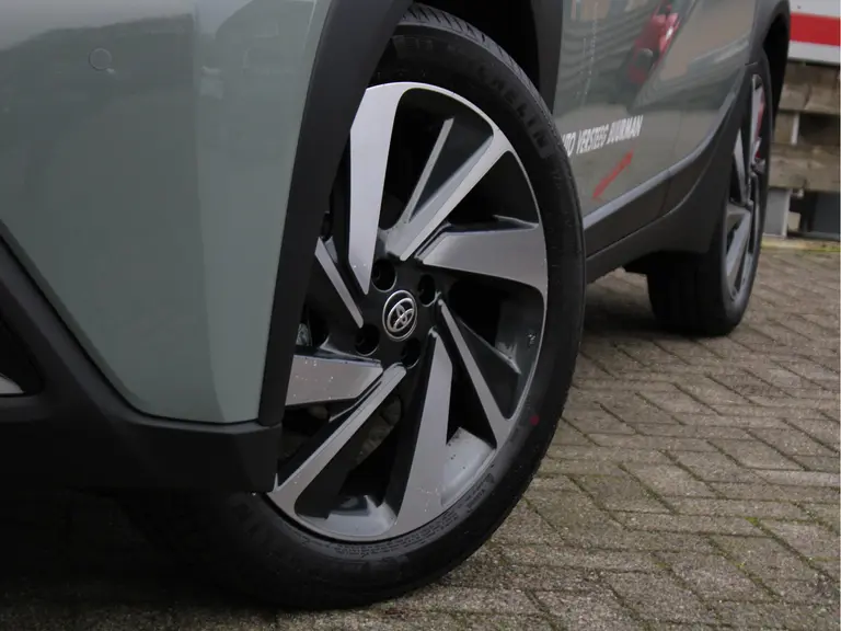 Toyota Aygo X 1.0 VVT-i MT Envy Cruise Control Adaptief, Achteruitrijcamera, Navigatie, Parkeersensoren Voor en Achter afbeelding 2