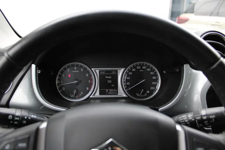 Suzuki Vitara 1.6 Exclusive, 1e Eig. Dealer onderhouden, Bull-Bar en Side-Bars, afbeelding 14