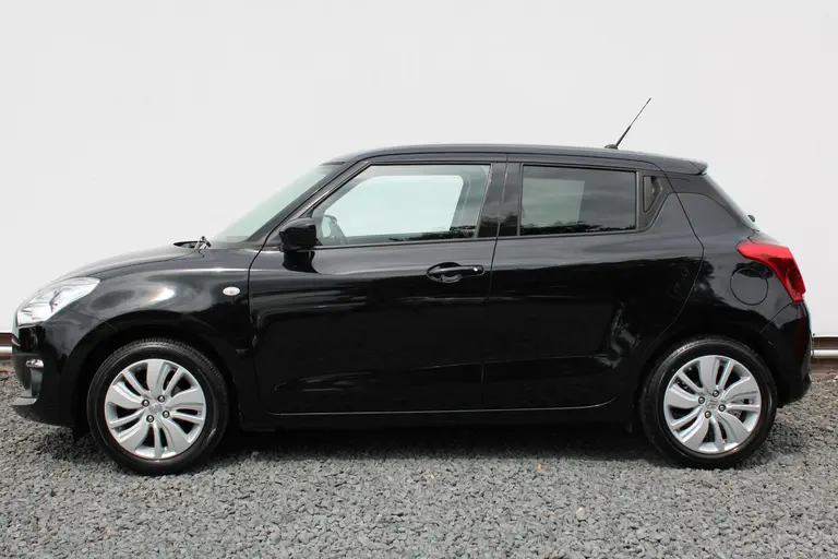 Suzuki Swift 1.2 Select Smart Hybrid 1e eigenaar en Dealer onderhouden! afbeelding 2
