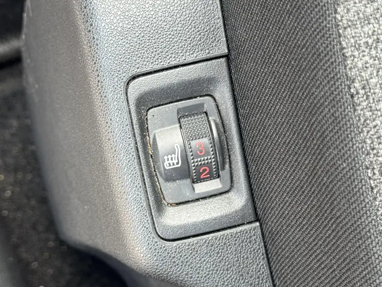 Citroën C3 Shine 1.2 PureTech 82PK Navigatie, Achteruitrijcamera, Keyless, Stoelverwarming, Parkeersensoren afbeelding 16