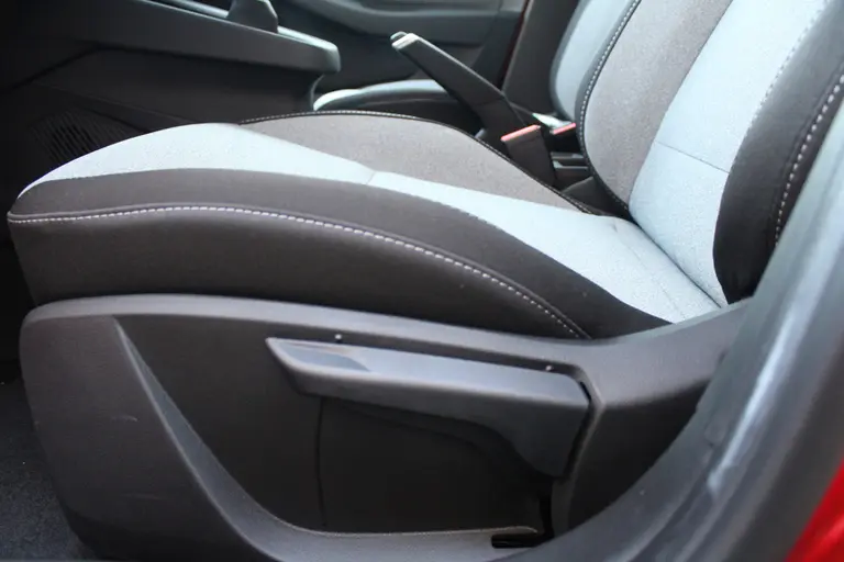 Mitsubishi Colt 1.0T MT Intense Cruise/Climate control, 16"LM velgen, Camera, Apple carplay/Android auto, Parkeersensoren V+A afbeelding 11