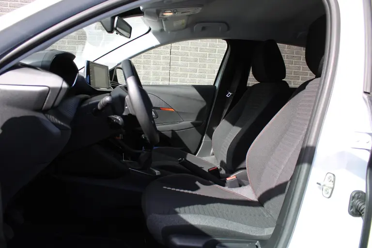 Peugeot 208 1.2 PureTech Active Pack 75pk, Applecarpl./Andr. Auto, Airco, Navigatie, Parkeersensor achter afbeelding 9