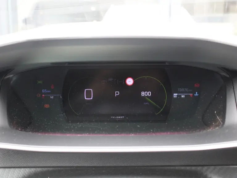 Peugeot 2008 GT 1.2 PureTech 130PK EAT8 Alcantara, Stoelverwarming, Camera, Navigatie, Cruise controle adaptief afbeelding 17