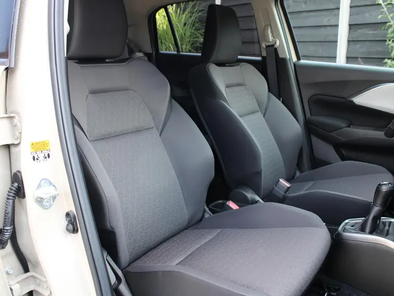 Suzuki Swift Style 1.2 Smart Hybrid 82PK 5DRS Navigatie, Parkeerhulp achter, Camera Achter, Lichtmetalen velgen afbeelding 38