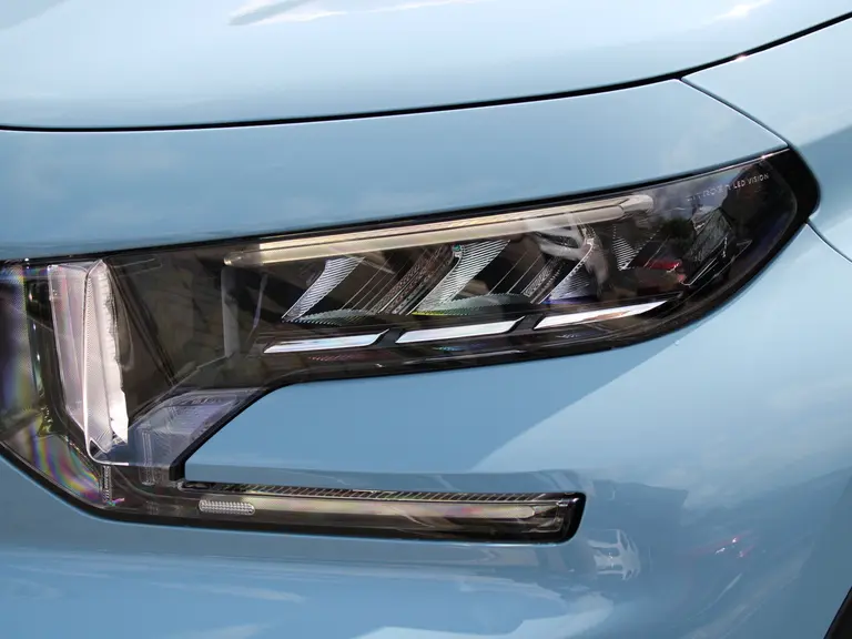 Citroën C3 Aircross Plus 1.2 Turbo 100pk Achteruitrijcamera, Climate Control, Cruise Control, Apple Car Play, Android Auto Navigatie afbeelding 4