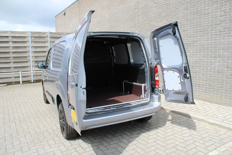 Citroën Berlingo 1.5 BlueHDi 130PK EAT8 Automaat L1 Achteruitrijcamera, Keyless Entry & Start, Parkeersensoren Achter, Aple Carplay, Android Auto afbeelding 32