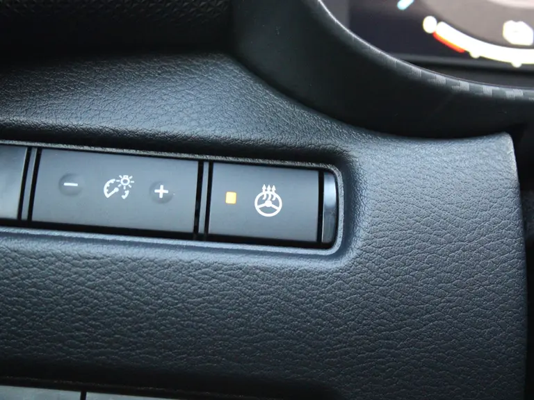 Nissan Juke 1.6 Hybrid 143PK N-Design Automaat Navigatie,  Achteruitrijcamera, Keyless Entry & Start, Stoel & Stuurverwarming, Parkeersensoren Voor & Achter afbeelding 19