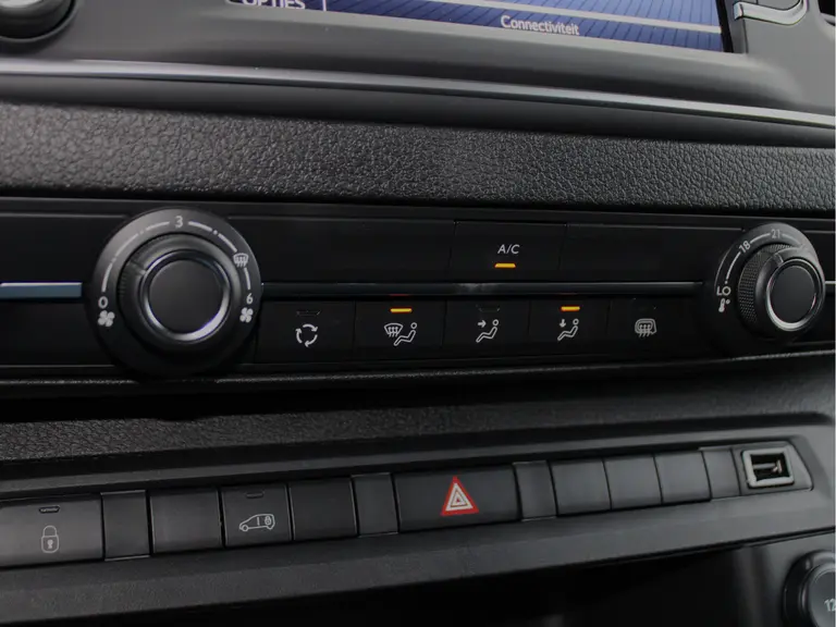 Toyota ProAce Long Worker 2.0 D-4D 180PK Prof 3-Zits Automaat Trekhaak, Zijschuifdeuren L&R, Navigatie, Achteruitrijcamera, Parkeersensoren Voor en Achter afbeelding 21