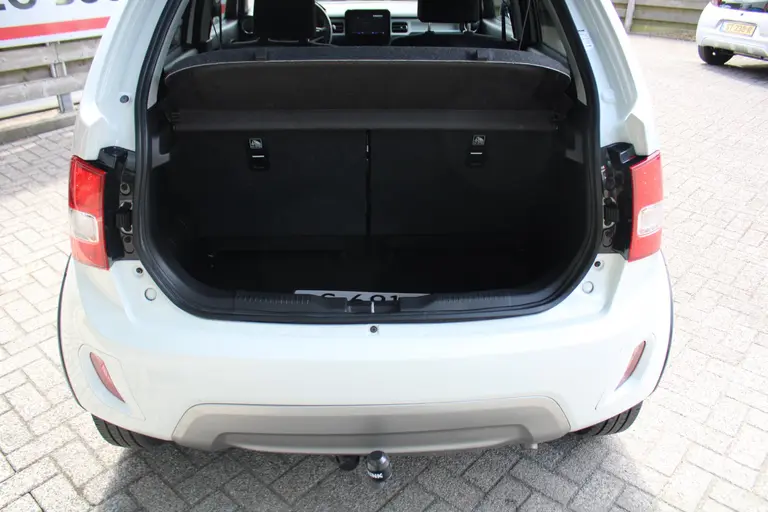 Suzuki Ignis 1.2 Smart Hybrid Style , Stijl, Navigatie, Cruise Control, Climate Control, Keyless Entry afbeelding 13