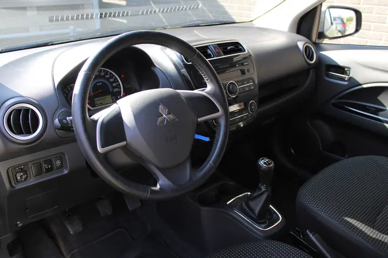 Mitsubishi Space Star 1.0 Bright Elektr. ramen, Start/stop, 14'' inch LM velgen, ClimateControl, Privacy Glass afbeelding 20