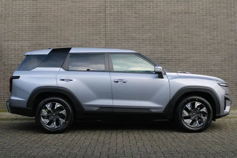 KGM Torres EVX Bronze 73.4 kWh 207pk, Iron Metal, 18"inch LM velgen 7 jaar garantie! Trekgewicht  1.500 KG. € 728,- private lease afbeelding 2