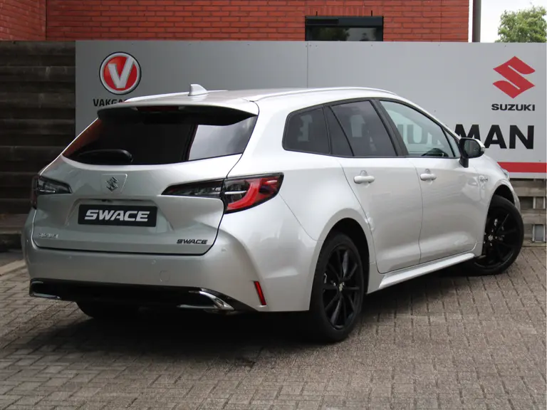 Suzuki Swace 1.8 Hybrid Style Automaat 140PK All-Season Banden, Adaptieve Cruise Control, Navigatie, Stuur Verwarmd, Voorruitverwarming, Draadloze Telefoonlader afbeelding 2