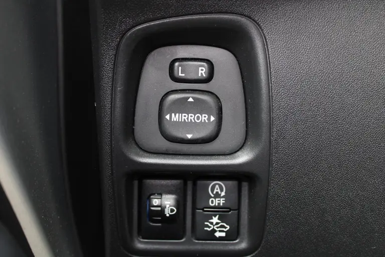 Peugeot 108 1.0 e-VTi 72PK GT-Line Achteruitrijcamera, Navigatie, Apple Carplay/Android Auto afbeelding 17