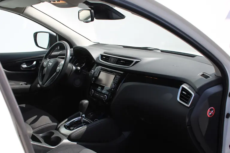 Nissan QASHQAI 1.2 Connect Edition Lage kilometerstand, Dealeronderhouden, Eerste eigenaar afbeelding 18