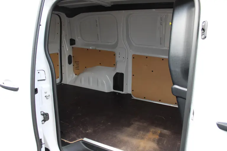Peugeot Expert 2.0 BlueHDi 145 L2 Trekhaak, Airco, CruiseControl, Applecarpl./Andr. Auto, Navigatie, Achteruitrijcamera afbeelding 24