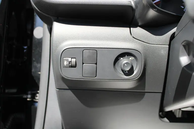 Citroën C3 1.2 PureTech Max 110pk, Automaat, Applecarpl./Andr. Auto, Navigatie, Cruise/Climate Control, Achteruitrijcamera afbeelding 14