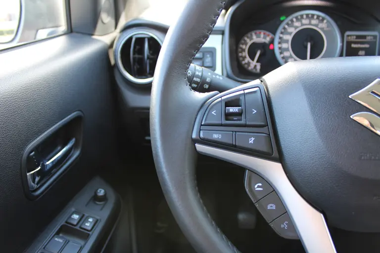 Suzuki Ignis 1.2 Smart Hybrid Allgrip Style, All-Seasons, Keyless, Cruise control en Achteruitrijcamera! afbeelding 24