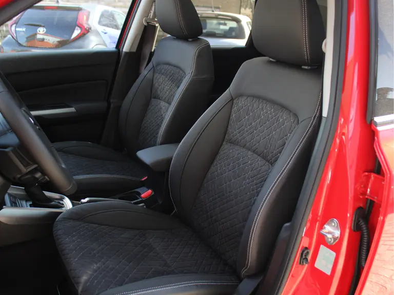 Suzuki Vitara 1.5 Hybrid Style 115PK Automaat Panoramadak, Navigatie, Parkeersensoren V en A, Stoelverwarming, Achteruitrijcamera afbeelding 6