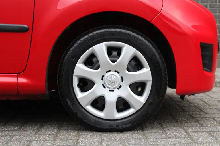 Peugeot 107 1.0-12V XS Radio, Airco, Elektr. Ramen, Toerenteller, 29.000 km! afbeelding 21