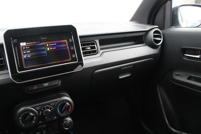 Suzuki Ignis 1.2 Smart Hybrid Select Carplay/Android Auto, Achteruitrijcamera, DAB+ Radio, Stoelverwarming Voor afbeelding 17