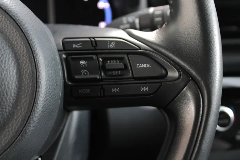 Toyota Yaris Cross 1.5 Hybrid Dynamic Navigatie, Achteruitrijcamera, Climate Control, Bluetooth afbeelding 27