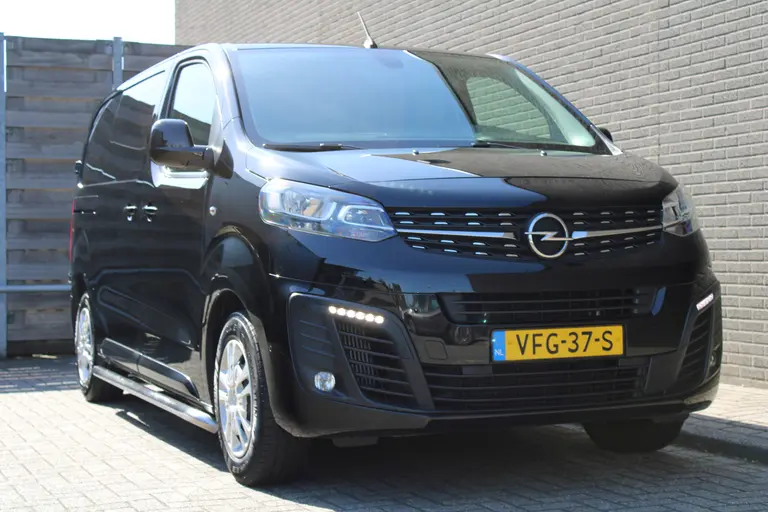 Opel Vivaro 1.5 CDTI 120PK L2H1 Edition, Trekhaak, Camera, Navigatie, Carplay/Android Auto Airco, Trekhaak,  Navigatie, Achteruitrijcamera afbeelding 27