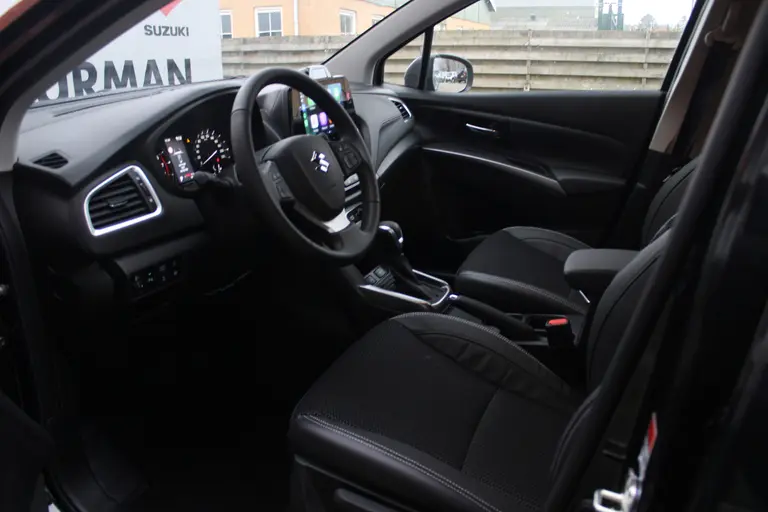 Suzuki S-Cross 1.5 Hybrid Style Adaptieve Cruise Control, Navigatie, Parkeersensoren Voor en Achter, Dodehoek Detectie afbeelding 14