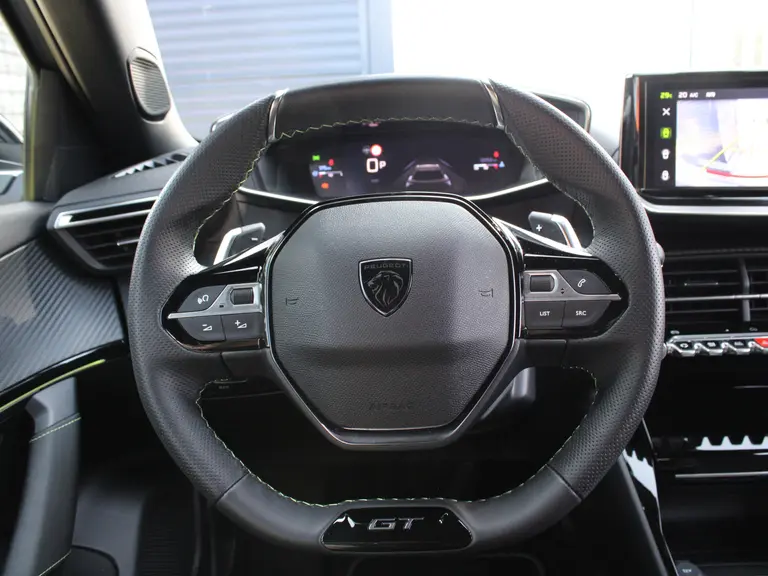 Peugeot 2008 GT 1.2 PureTech 130PK EAT8 Automaat Navigatie, Rondomzichtcamera, Keyless, Alcantara, Massage, Stoelverwarming afbeelding 21