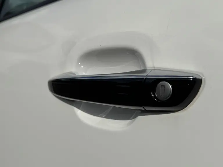 Citroën C3 Shine 1.2 PureTech 82PK Navigatie, Achteruitrijcamera, Keyless, Stoelverwarming, Parkeersensoren afbeelding 7